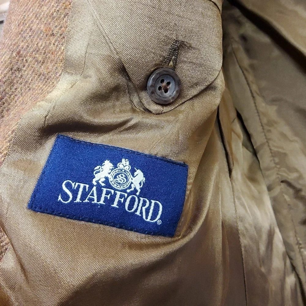 Stafford mens size 44L sports coat great condition